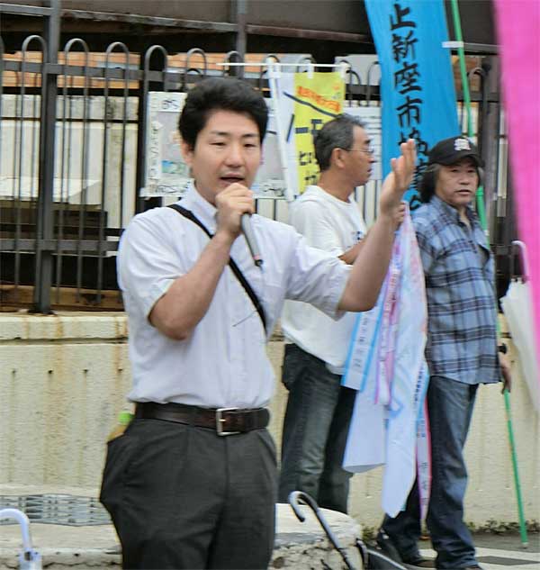 日本共産党の小野だいすけ市議がスピーチ
