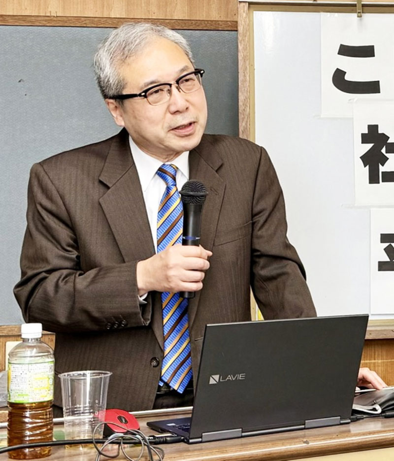講演する平野方紹氏